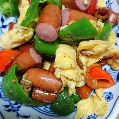 こんにちわ～
お昼のおかずに作りました。とても簡単で、しかも彩りもよく、美味しく頂きました。
ご馳走さまでした。